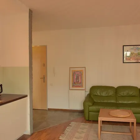 Sunny Hill Apartment